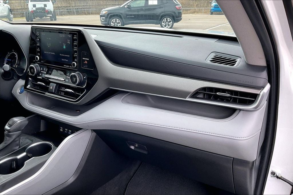 2022 Toyota Highlander Hybrid XLE