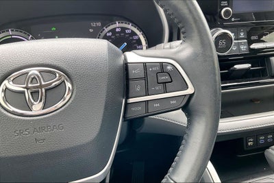 2022 Toyota Highlander Hybrid XLE