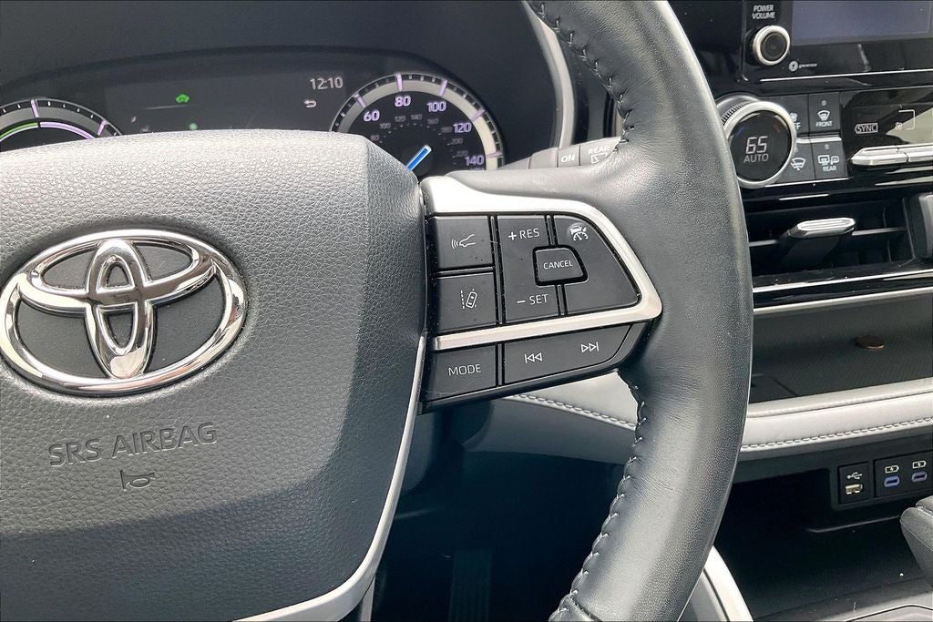 2022 Toyota Highlander Hybrid XLE