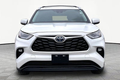 2022 Toyota Highlander Hybrid XLE