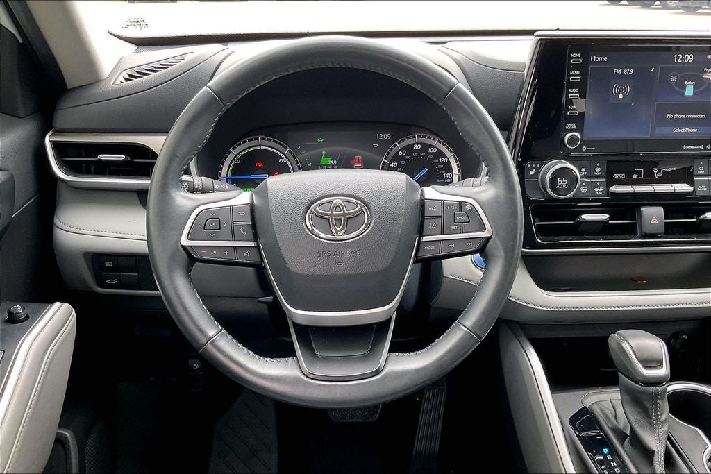 2022 Toyota Highlander Hybrid XLE