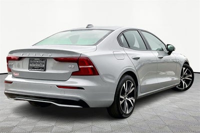 2024 Volvo S60 B5 Core Dark Theme