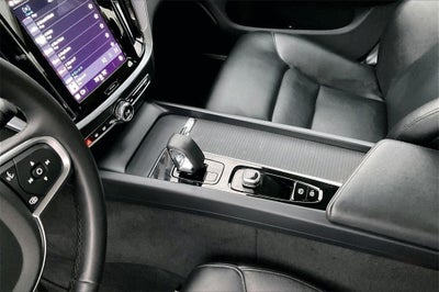 2024 Volvo S60 B5 Core Dark Theme