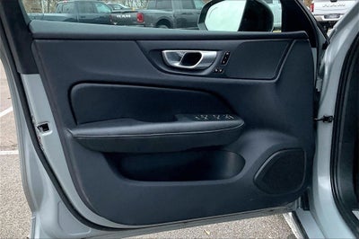 2024 Volvo S60 B5 Core Dark Theme