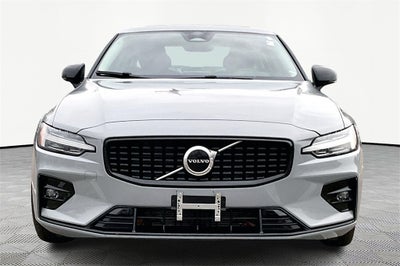 2024 Volvo S60 B5 Core Dark Theme
