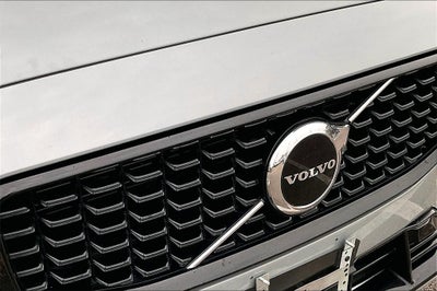 2024 Volvo S60 B5 Core Dark Theme