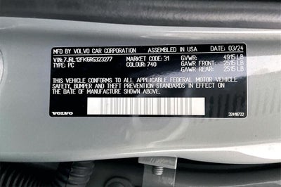 2024 Volvo S60 B5 Core Dark Theme