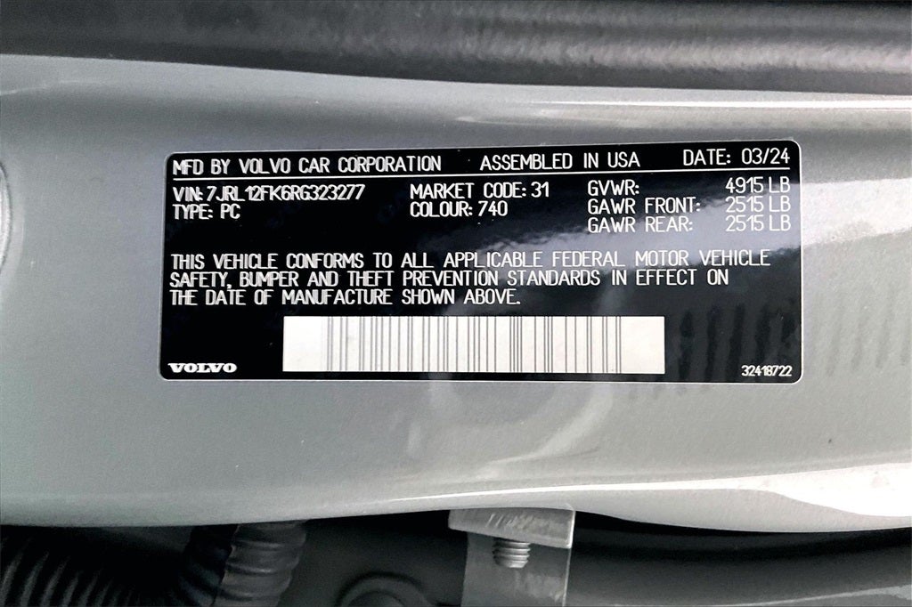 2024 Volvo S60 B5 Core Dark Theme