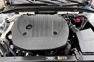 2024 Volvo S60 B5 Core Dark Theme