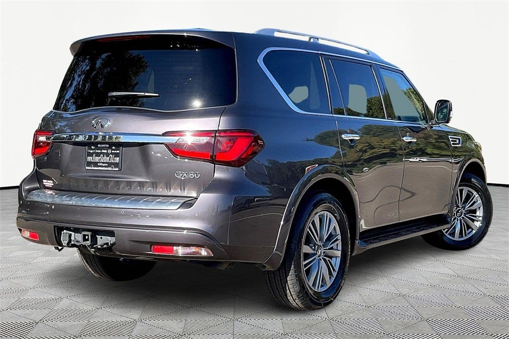 2024 INFINITI QX80 LUXE