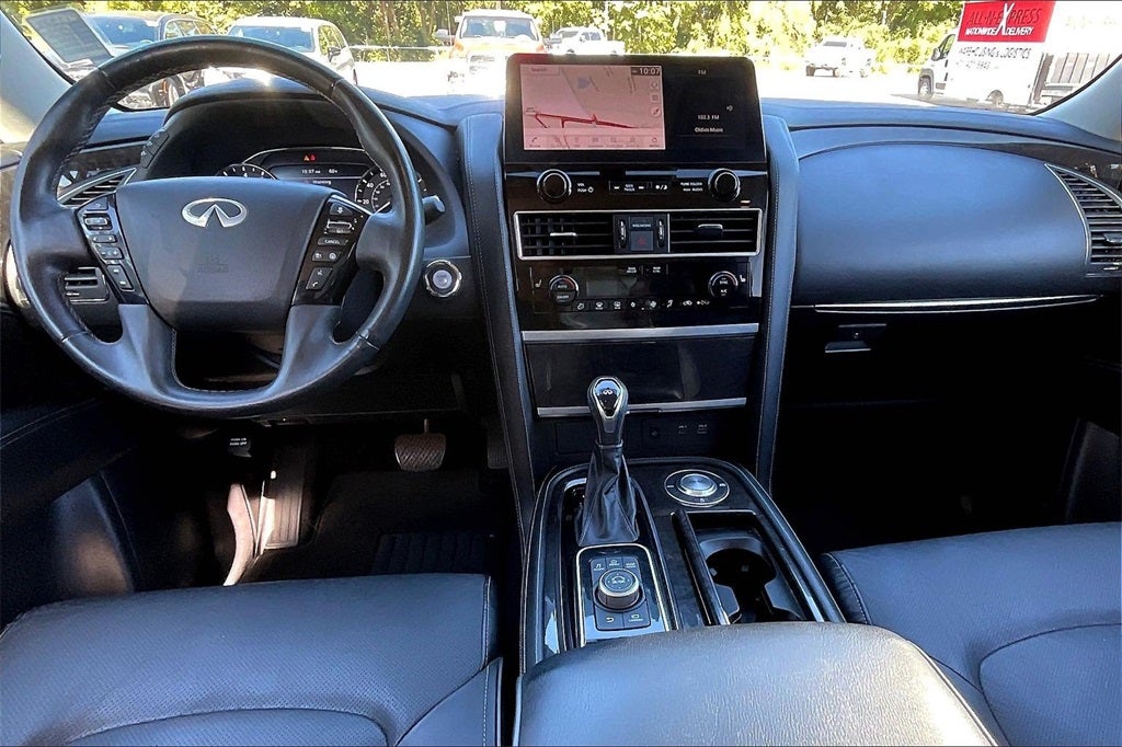2024 INFINITI QX80 LUXE
