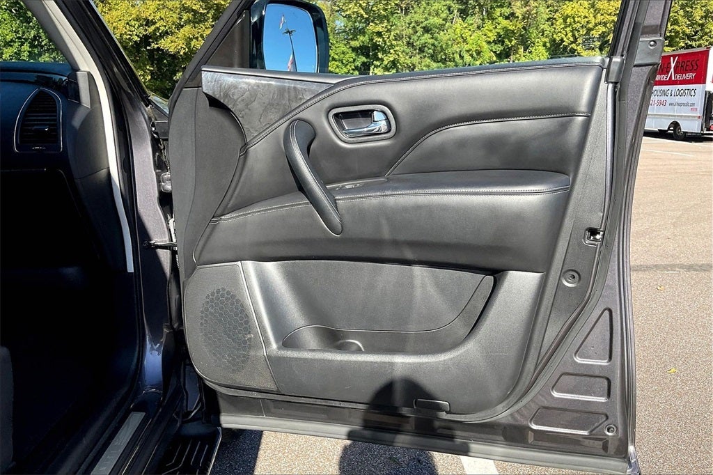 2024 INFINITI QX80 LUXE