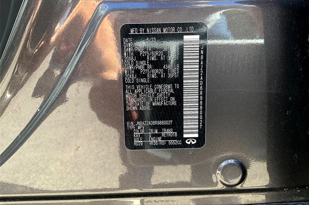 2024 INFINITI QX80 LUXE