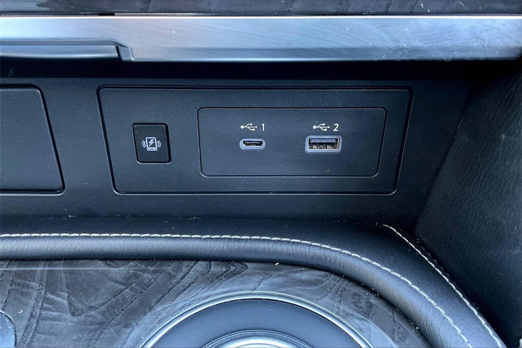 2024 INFINITI QX80 LUXE