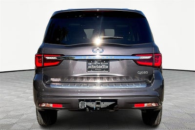 2024 INFINITI QX80 LUXE