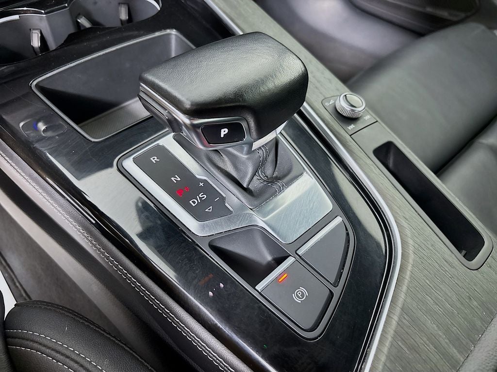 2023 Audi A4 45 S line Premium Plus quattro