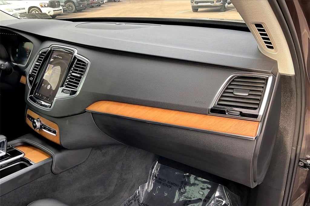 2024 Volvo XC90 B6 Plus Bright Theme