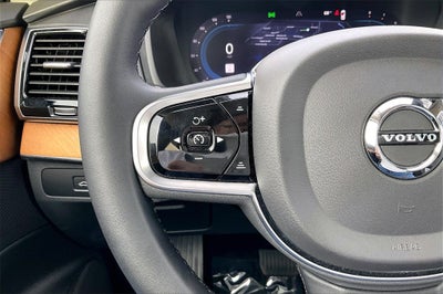 2024 Volvo XC90 B6 Plus Bright Theme