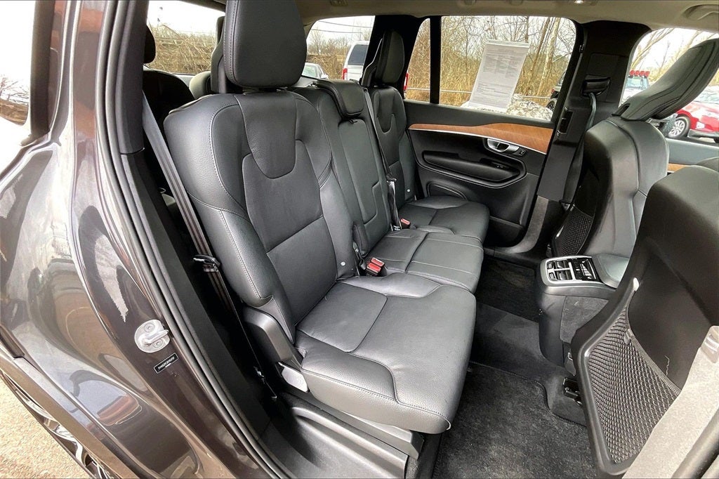 2024 Volvo XC90 B6 Plus Bright Theme