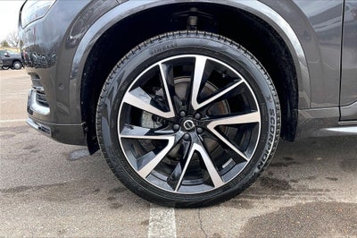 2024 Volvo XC90 B6 Plus Bright Theme