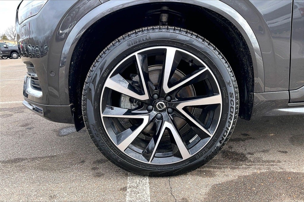 2024 Volvo XC90 B6 Plus Bright Theme
