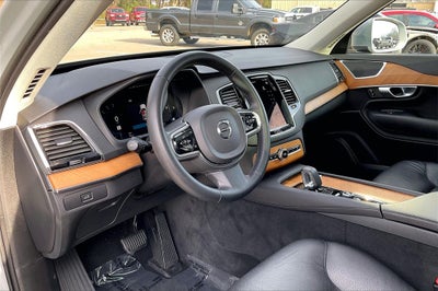 2024 Volvo XC90 B6 Plus Bright Theme