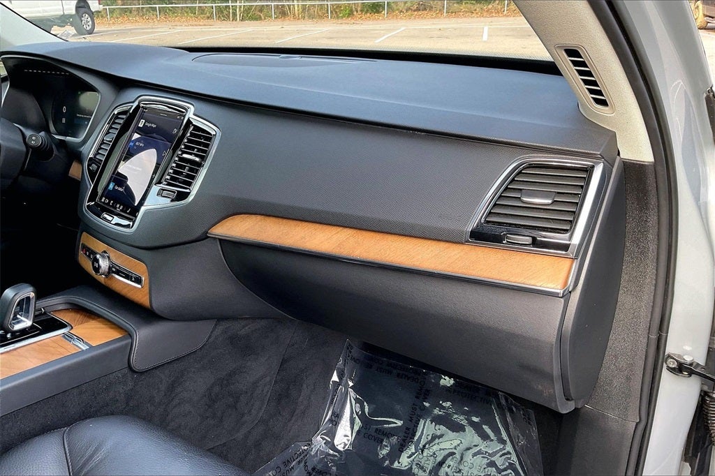 2024 Volvo XC90 B6 Plus Bright Theme