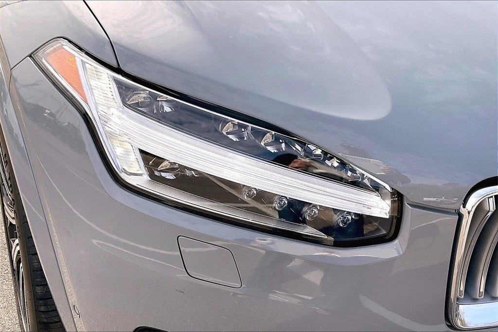 2024 Volvo XC90 B6 Plus Bright Theme