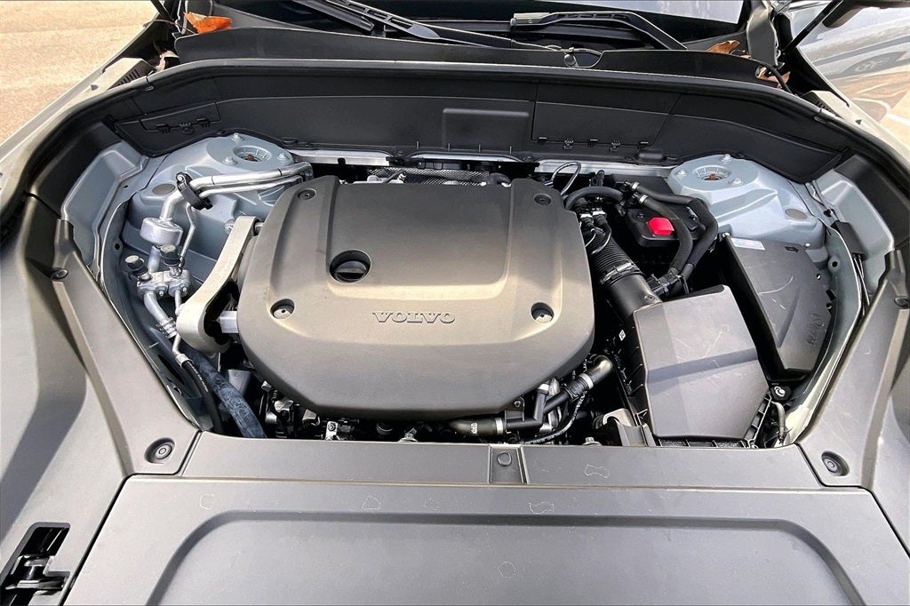 2024 Volvo XC90 B6 Plus Bright Theme