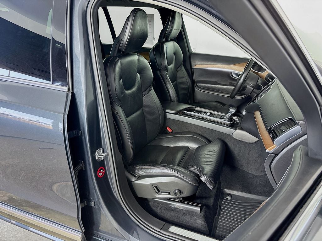 2017 Volvo XC90 T6 Inscription