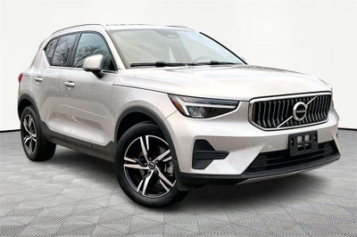 2024 Volvo XC40 B5 Core