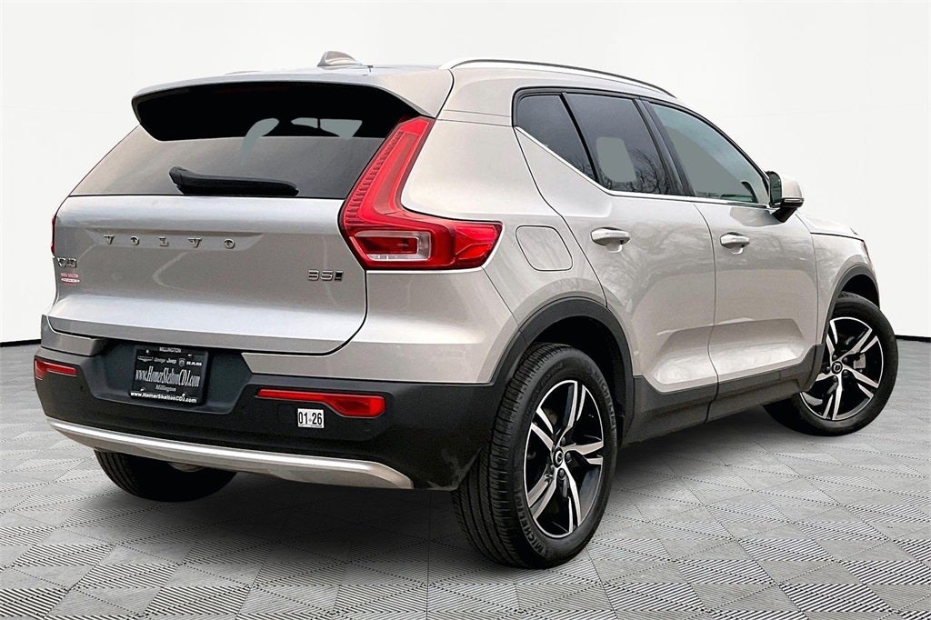 2024 Volvo XC40 B5 Core