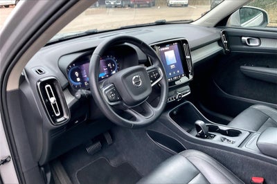 2024 Volvo XC40 B5 Core