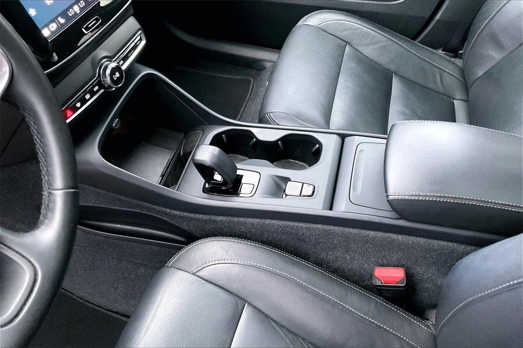 2024 Volvo XC40 B5 Core