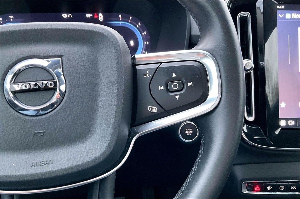 2024 Volvo XC40 B5 Core