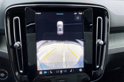 2024 Volvo XC40 B5 Core