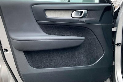 2024 Volvo XC40 B5 Core