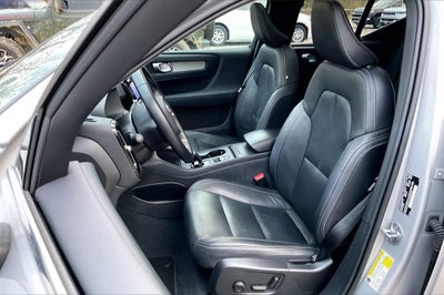 2024 Volvo XC40 B5 Core