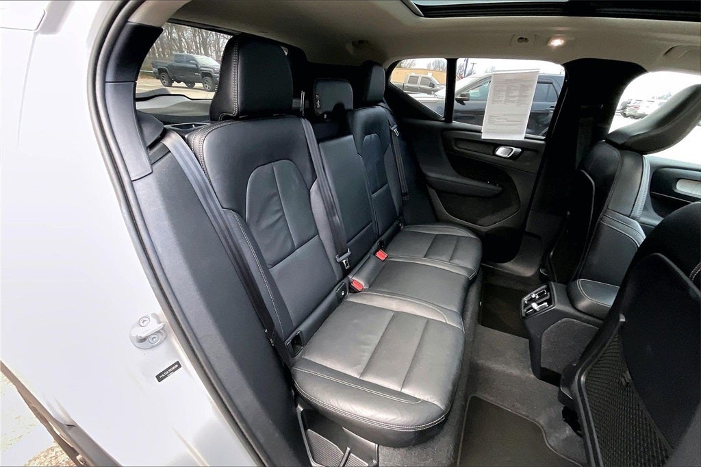 2024 Volvo XC40 B5 Core