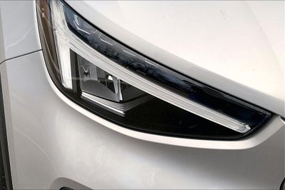 2024 Volvo XC40 B5 Core