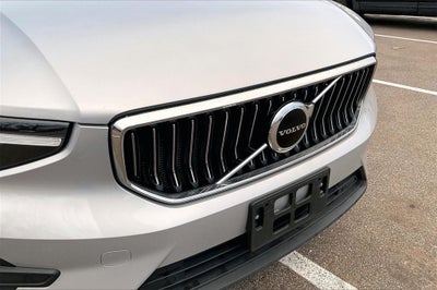 2024 Volvo XC40 B5 Core