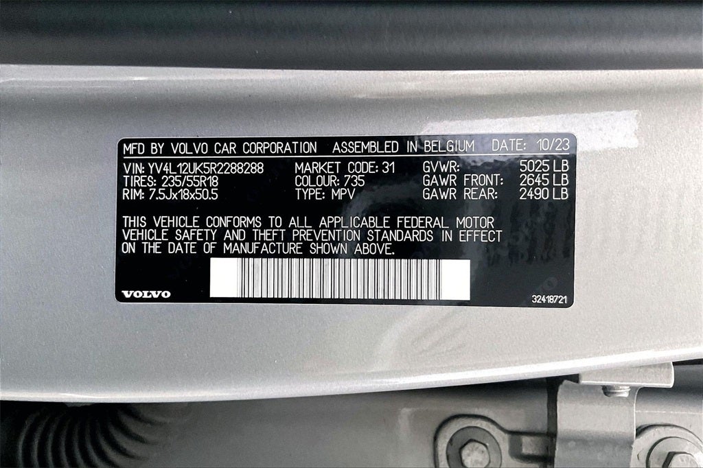 2024 Volvo XC40 B5 Core