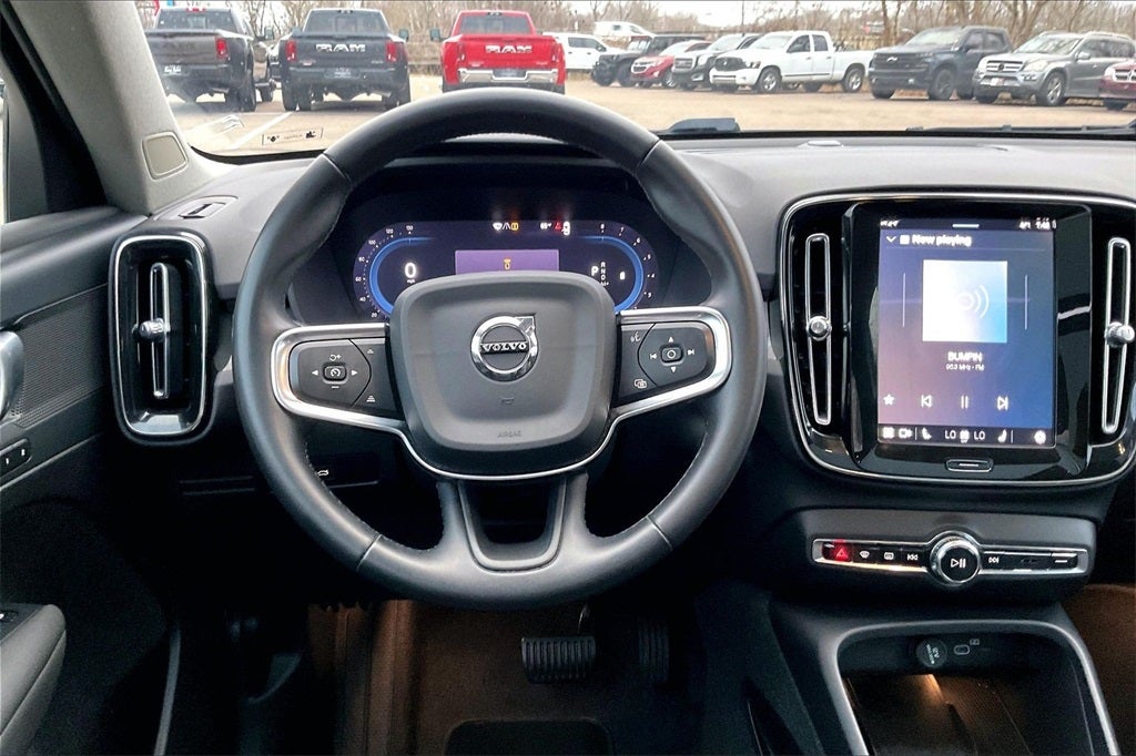 2024 Volvo XC40 B5 Core